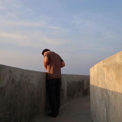 Audrey McGraw shared a picture of Manuel Gracia-Rulfo with the caption Catching the horizon.